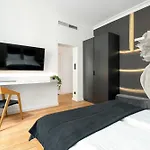 Schoeps By Renters Aparthotel Posen
